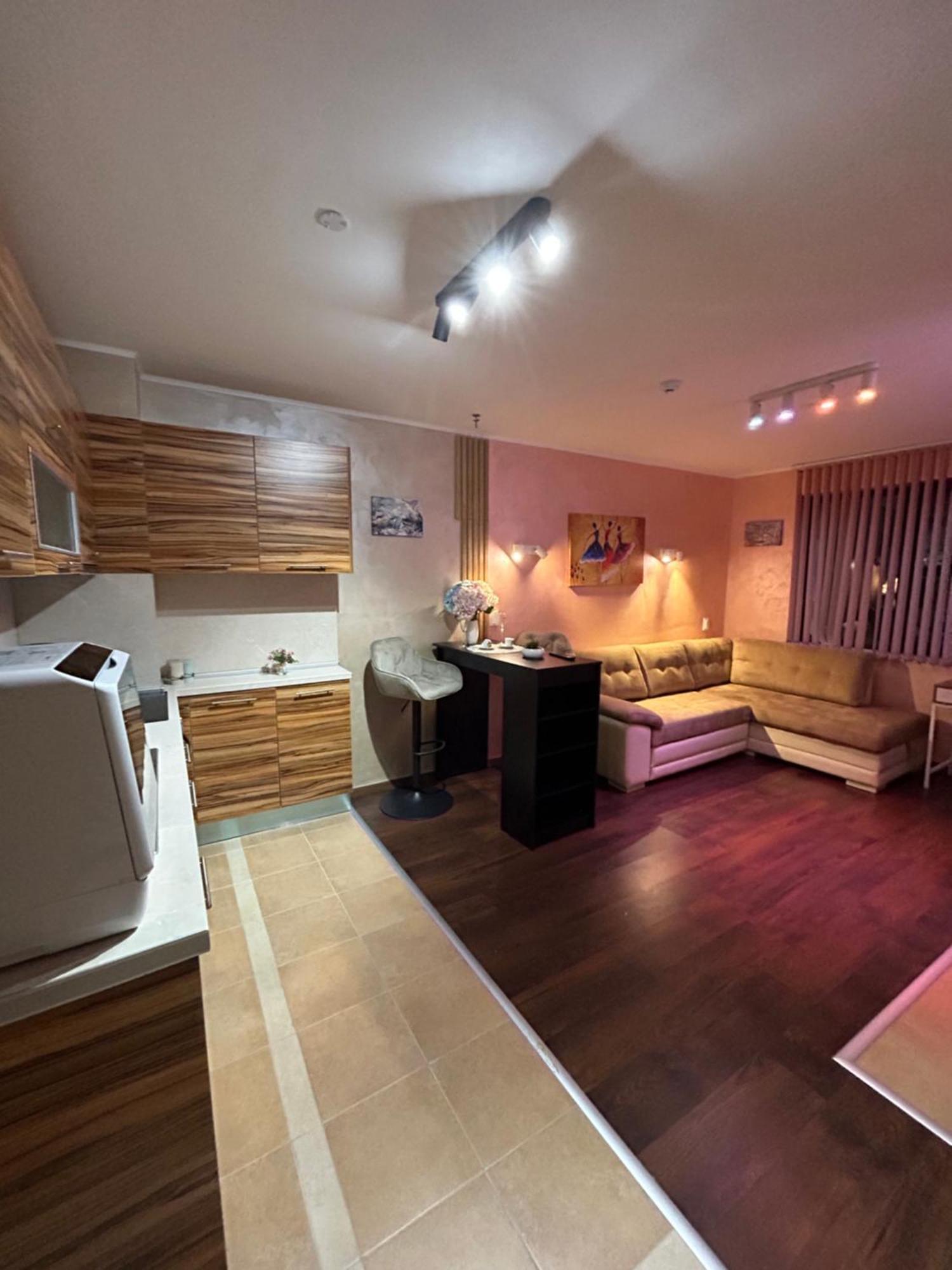 2-Bedroom, 2-Bathroom With Fireplace And Garden At Winslow Infinity بانسكو المظهر الخارجي الصورة