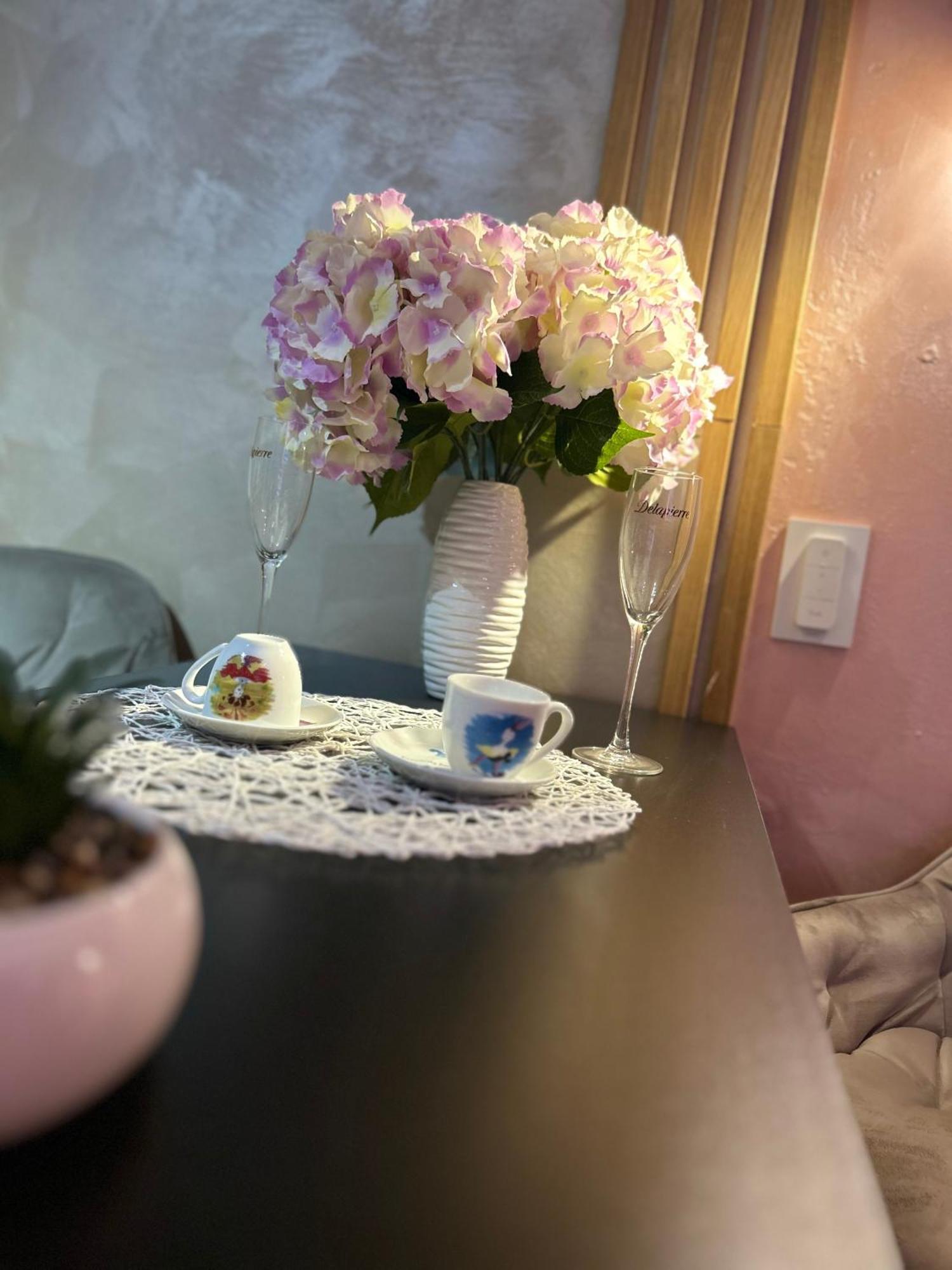 2-Bedroom, 2-Bathroom With Fireplace And Garden At Winslow Infinity بانسكو المظهر الخارجي الصورة