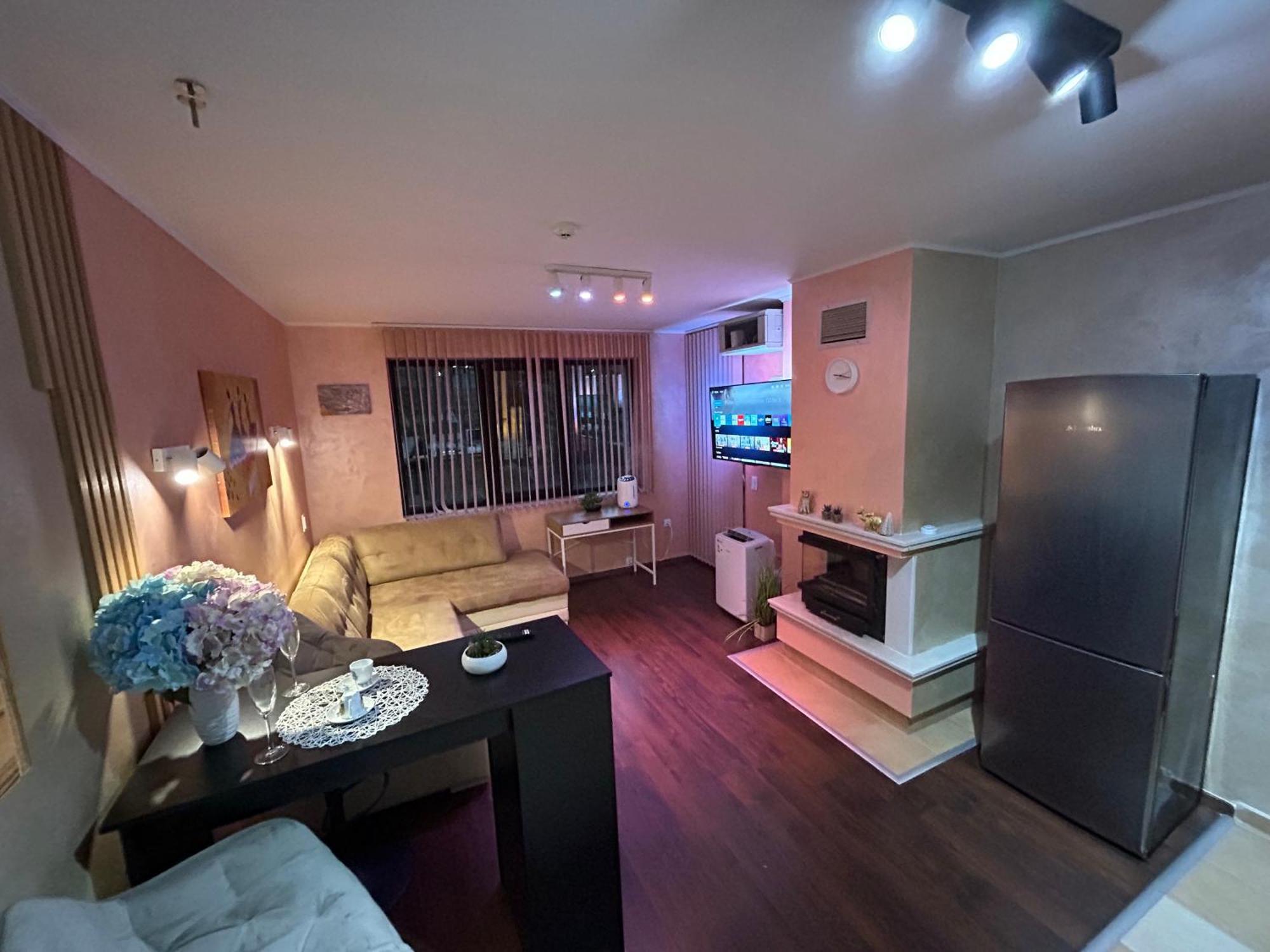 2-Bedroom, 2-Bathroom With Fireplace And Garden At Winslow Infinity بانسكو المظهر الخارجي الصورة