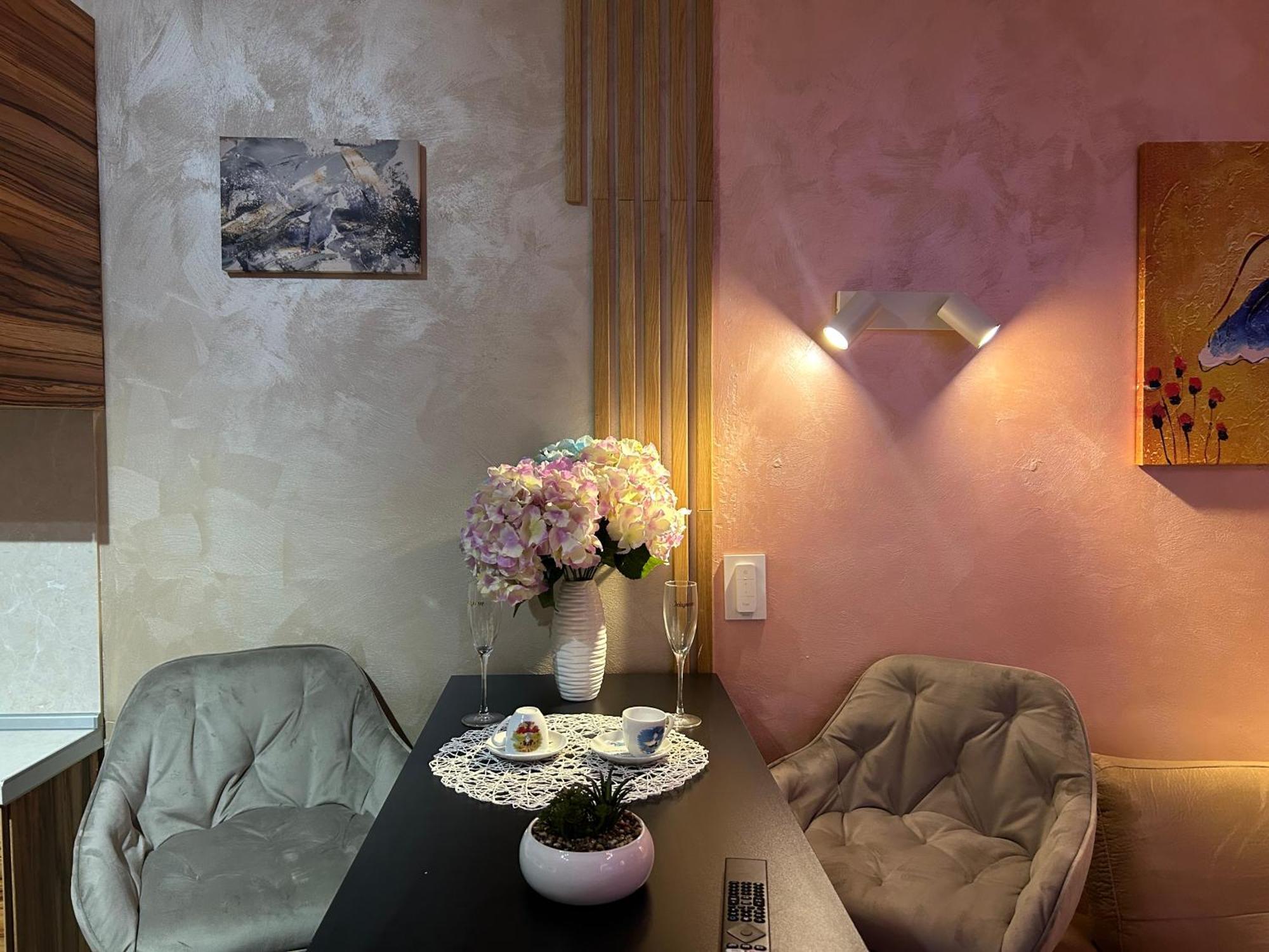 2-Bedroom, 2-Bathroom With Fireplace And Garden At Winslow Infinity بانسكو المظهر الخارجي الصورة